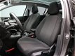 Peugeot 308 - 1.2 110 pk Executive Panoramadak | Navigatie - 1 - Thumbnail