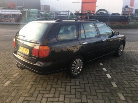 Nissan Primera Estate - 1.8 Sport Goed lopende en zeer sterke motor Climate control, Trekhaak APK NI - 1