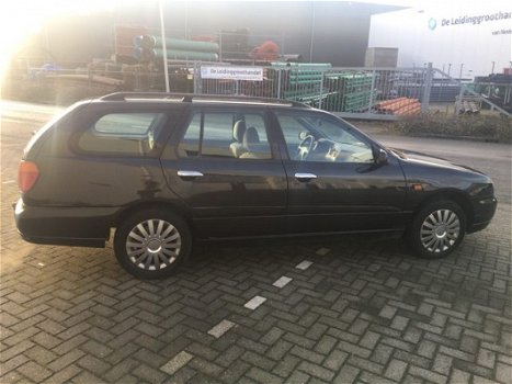 Nissan Primera Estate - 1.8 Sport Goed lopende en zeer sterke motor Climate control, Trekhaak APK NI - 1