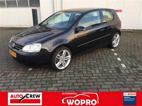 Volkswagen Golf - 1.6 FSI Trendline Goed onderhouden auto Climate control, cruise control, radio enz - 1