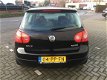 Volkswagen Golf - 1.6 FSI Trendline Goed onderhouden auto Climate control, cruise control, radio enz - 1 - Thumbnail