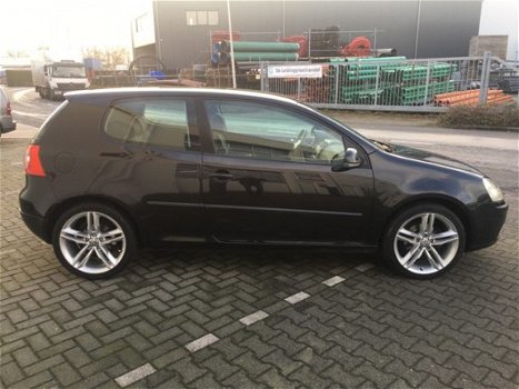 Volkswagen Golf - 1.6 FSI Trendline Goed onderhouden auto Climate control, cruise control, radio enz - 1