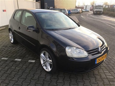 Volkswagen Golf - 1.6 FSI Trendline Goed onderhouden auto Climate control, cruise control, radio enz - 1