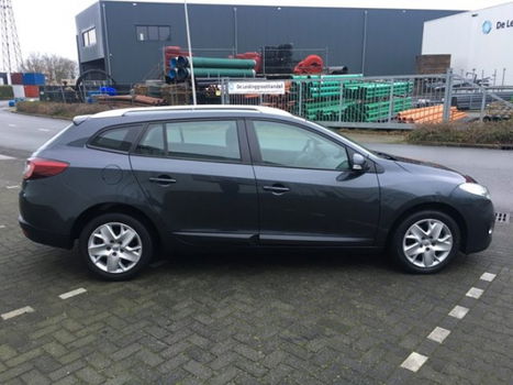 Renault Mégane Estate - 1.5 dCi Expression Nette, goed onderhouden en zuinige gezinsauto NIEUWE APK - 1