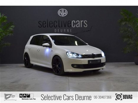 Volkswagen Golf - 2.0 TDI R-line - 1