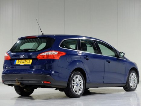 Ford Focus Wagon - 1.6 TDCI Titanium *Navigatie*Parkassist*Klimaatreg.*Trekhaak - 1