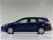 Ford Focus Wagon - 1.6 TDCI Titanium *Navigatie*Parkassist*Klimaatreg.*Trekhaak - 1 - Thumbnail