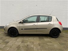 Renault Clio - 1.6-16V Dynamique Comfort Cruise control/PDC achter/Climat/Alarm/Onderhoudshistorie