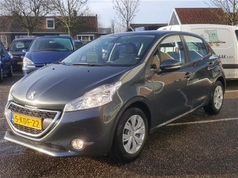 Peugeot 208 - 1.2 VTi 82PK 5D Envy navi parkeerhulp cruise- en climate control bluetooth USB - 1