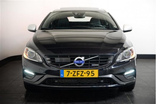 Volvo V60 - 2.4 D6 Hybrid R-Design AWD panorama-dak sport leder Intellisafe Pro Tech-pakket ex BTW - 1