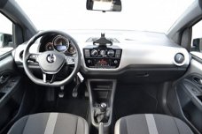 Volkswagen Up! - 1.0/60pk high up · Achteruitrijcamera · Navigatie · Cruise control