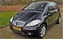 Mercedes-Benz A-klasse - 170 Elegance *2e eigenaar *170 Dkm *100% DEALER ONDERHOUDEN - 1 - Thumbnail