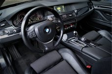 BMW 5-serie Touring - 523i 3.0 Executive Automaat/Navi/PDC/Stoelverw/Trekhaak afn