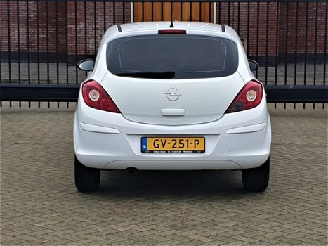 Opel Corsa - 1.2-16V Essentia / Airco / Elektrische ramen - 1