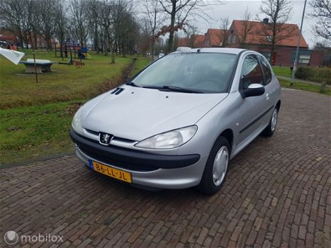 Peugeot 206 - 1.4 Gentry - 1