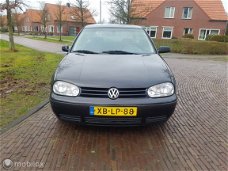 Volkswagen Golf - 1.9 SDI