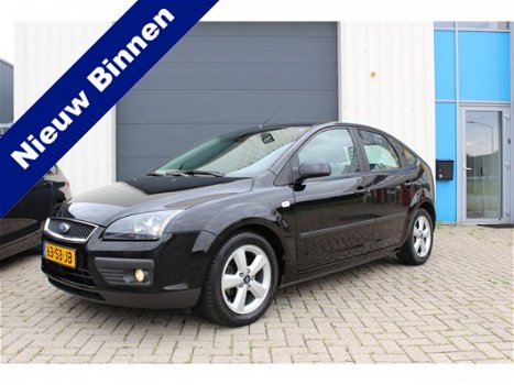 Ford Focus - 1.6-16V Futura, Dealer onderhouden Airco, Cruise control - 1