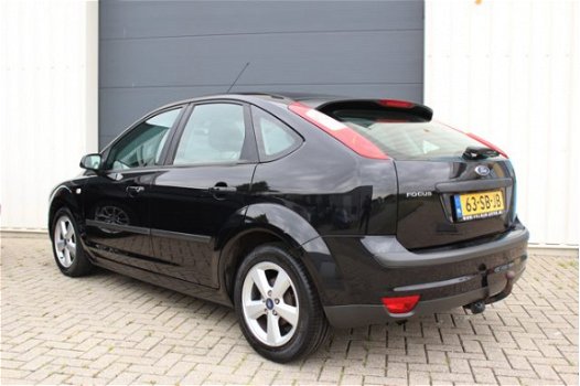 Ford Focus - 1.6-16V Futura, Dealer onderhouden Airco, Cruise control - 1