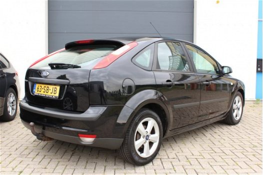 Ford Focus - 1.6-16V Futura, Dealer onderhouden Airco, Cruise control - 1