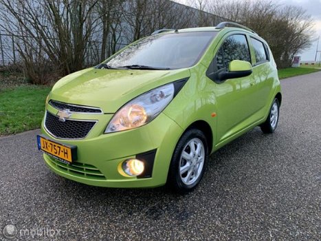 Chevrolet Spark - 1.2 16V LT / Airco / Navigatie / Stoelverw - 1