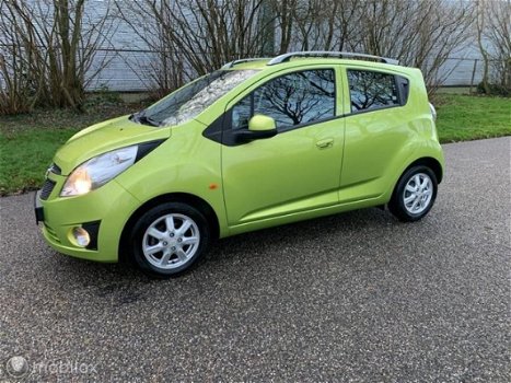 Chevrolet Spark - 1.2 16V LT / Airco / Navigatie / Stoelverw - 1