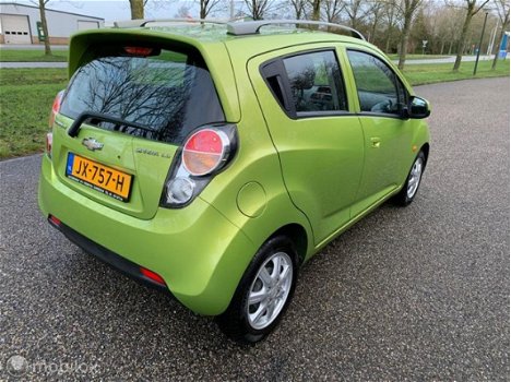 Chevrolet Spark - 1.2 16V LT / Airco / Navigatie / Stoelverw - 1