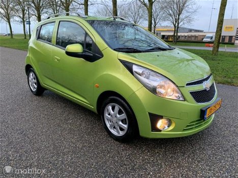 Chevrolet Spark - 1.2 16V LT / Airco / Navigatie / Stoelverw - 1