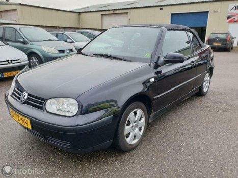 Volkswagen Golf Cabriolet - 2.0 Classicline - 1