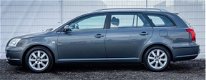 Toyota Avensis Wagon - 1.8 VVTi Linea Luna - 1 - Thumbnail