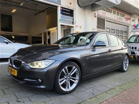 BMW 3-serie - 320d AUT 2014 Dynamics Edition Exe Navi Climatronic - 1