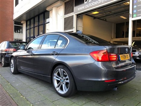 BMW 3-serie - 320d AUT 2014 Dynamics Edition Exe Navi Climatronic - 1