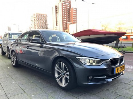 BMW 3-serie - 320d AUT 2014 Dynamics Edition Exe Navi Climatronic - 1