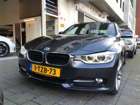 BMW 3-serie - 320d AUT 2014 Dynamics Edition Exe Navi Climatronic - 1