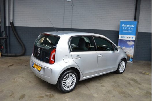 Volkswagen Up! - 1.0 high up BlueMotion Airco, Navigatie, Elektrische ramen - 1