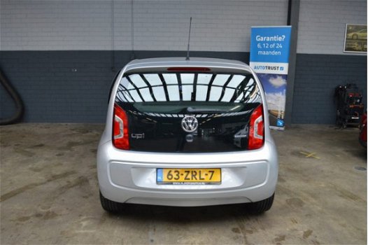 Volkswagen Up! - 1.0 high up BlueMotion Airco, Navigatie, Elektrische ramen - 1