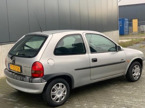 Opel Corsa - 1.4i CDX Nieuwe apk - 1