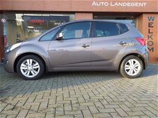 Hyundai ix20 - 1.4i Go Zeer lage km. stand, in Nieuwstaat Navigatie-Bleutooth etc