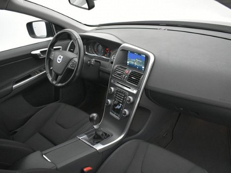Volvo XC60 - D3 136PK Start/Stop Momentum | Navigatie | Trekhaak | - 1
