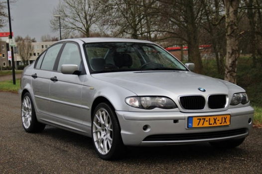 BMW 3-serie - 316i Black & Silver | 18 inch Lichtmetaal | APK - 1