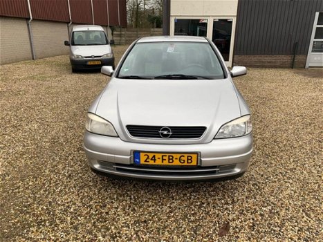 Opel Astra - 1.8-16V Club Benzine 5 Drs Luxe uitvoering Airco Rijdt en schakelt perfect Eerste Eigen - 1