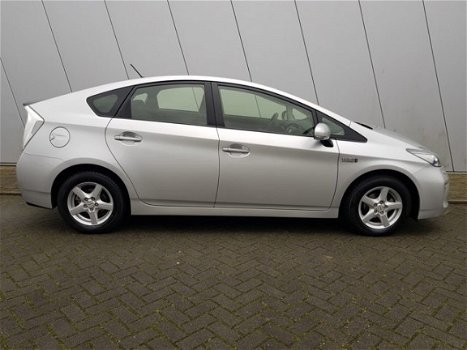 Toyota Prius - 1.8 Plug-in Dynamic Business | DEALER ONDERHOUDEN | IN KEURIGE STAAT | - 1