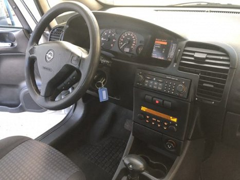 Opel Zafira - 2.0-16V DTi Comfort Navigator ECC | Navigatie | APK tot 13-07-2020 - 1