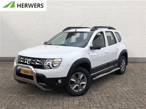 Dacia Duster - 1.2 TCe 4x2 Lauréate Airco/Bullbar/Sidebars/Trekhaak - 1