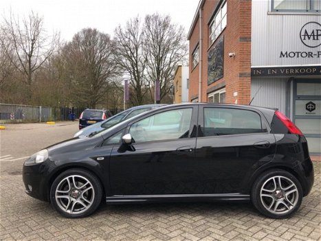 Fiat Grande Punto - 1.4-16V T-JET Carbon edition 120PK/NL Auto - 1