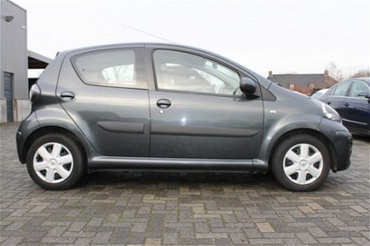 Toyota Aygo - 1.0-12v comfort/nieuwe apk/ netjes/57000km - 1