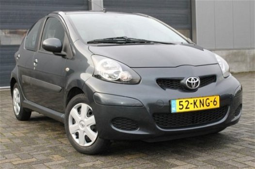 Toyota Aygo - 1.0-12v comfort/nieuwe apk/ netjes/57000km - 1