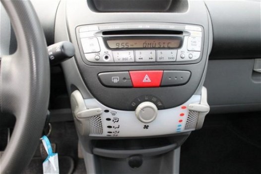 Toyota Aygo - 1.0-12v comfort/nieuwe apk/ netjes/57000km - 1