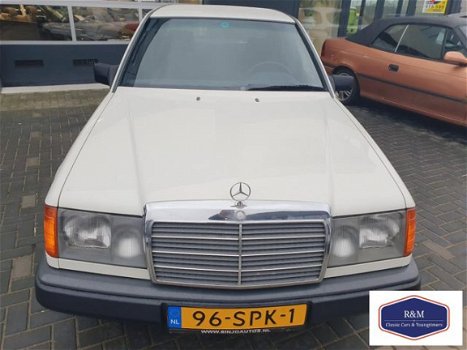 Mercedes-Benz 200-serie - 147000KM ORIGINEEL - 1