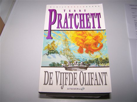 Pratchett, Terry : Schijfwereldreeks 24)De vijfde Olifant - 1