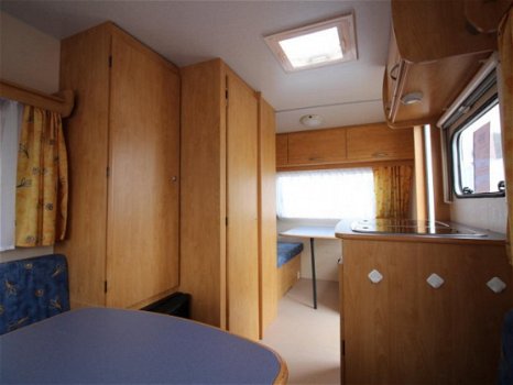 CARAVELAIR ANTARES LUXE 425 VOORTENT - 4